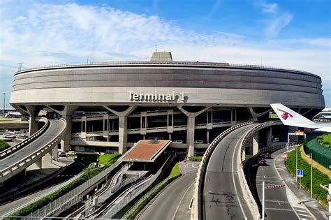 charles De Gaulle airport